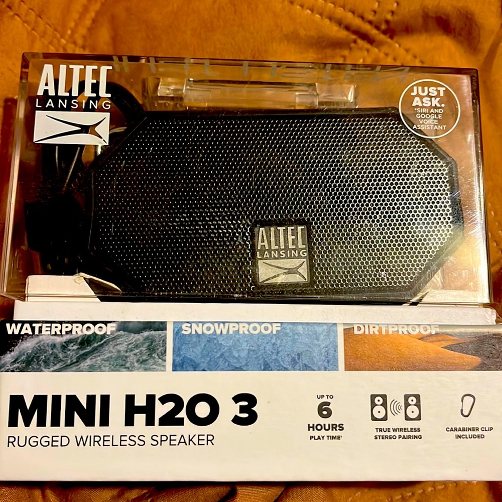Mini wireless speaker